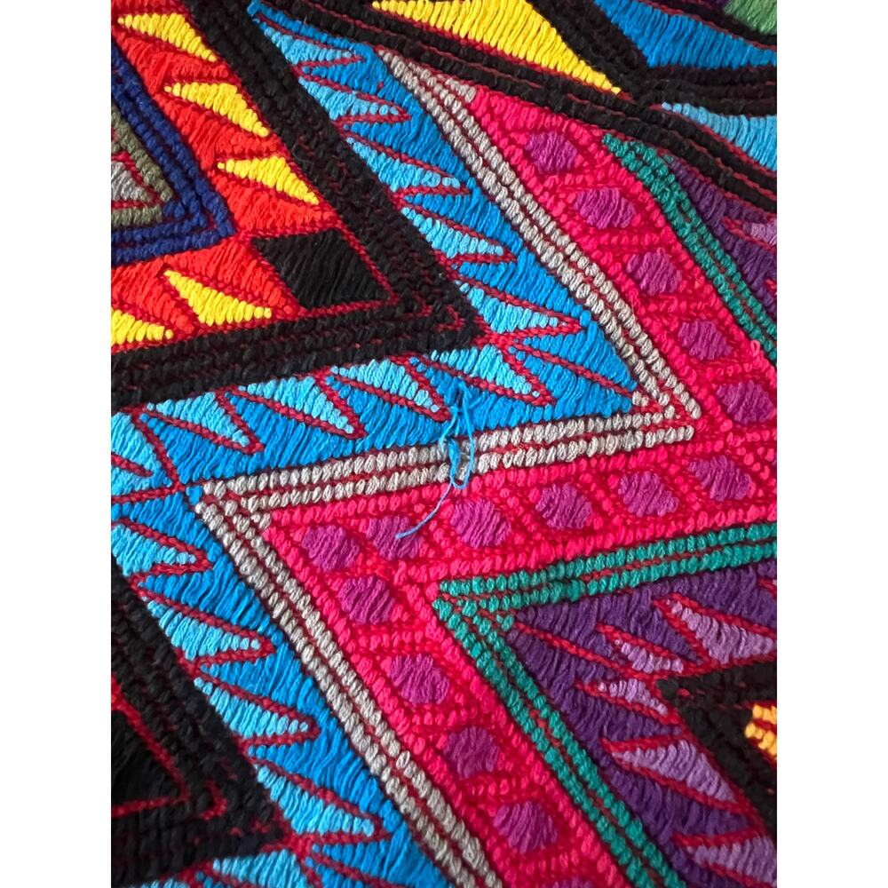 Vintage Guatemalan Handwoven Rug / Wall Hanging / Textile in Geometric Pattern - Picture 10 of 10